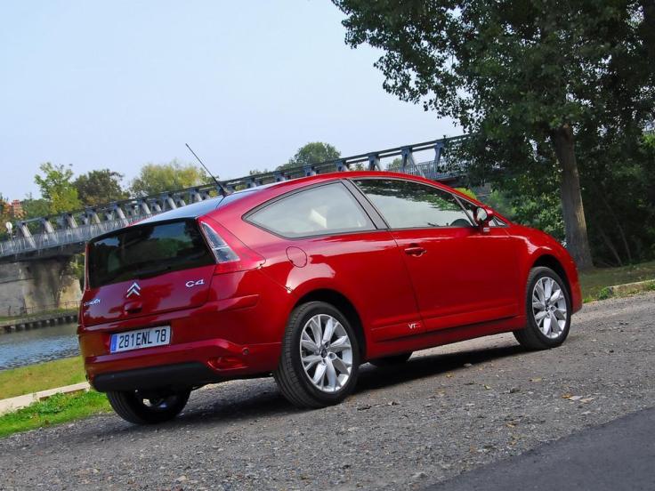 c4_coupe_2004_3quartsar