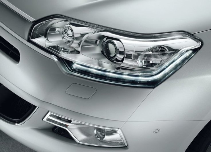 Citroen-C5_2011_led_huomivalo.jpg