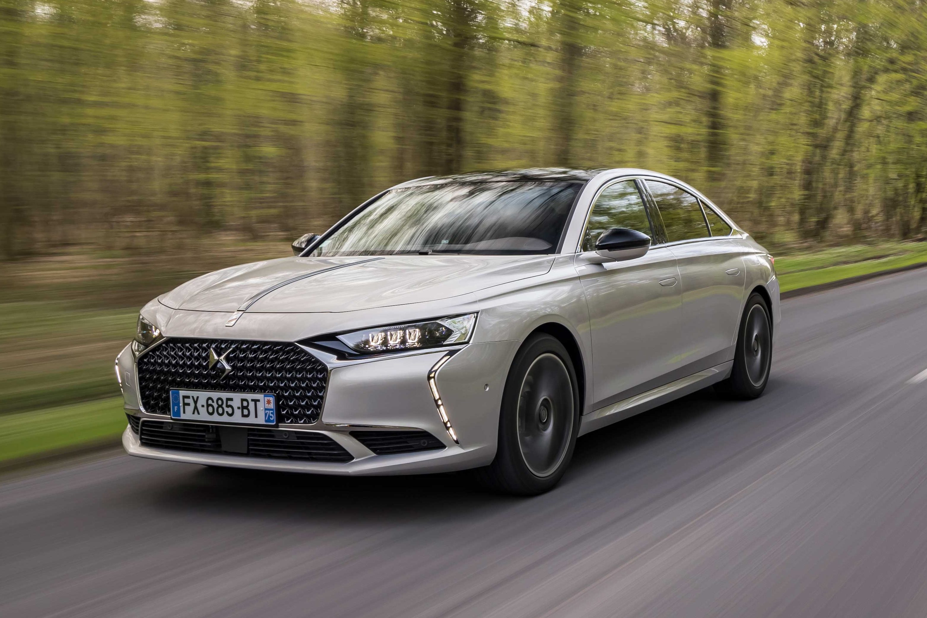 Tämän kuvan alt-attribuutti on tyhjä; Tiedoston nimi on s0-la-ds-9-privee-de-defile-du-14-juillet-683035-edited.jpg